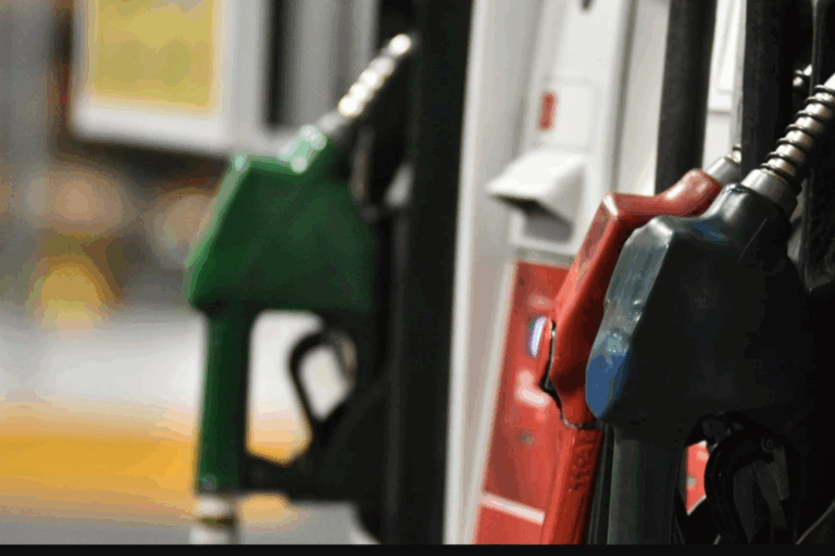 combustibles, venta, mercado, nafta, gasoil, consumo, premium, YPF, Shell, Axion,