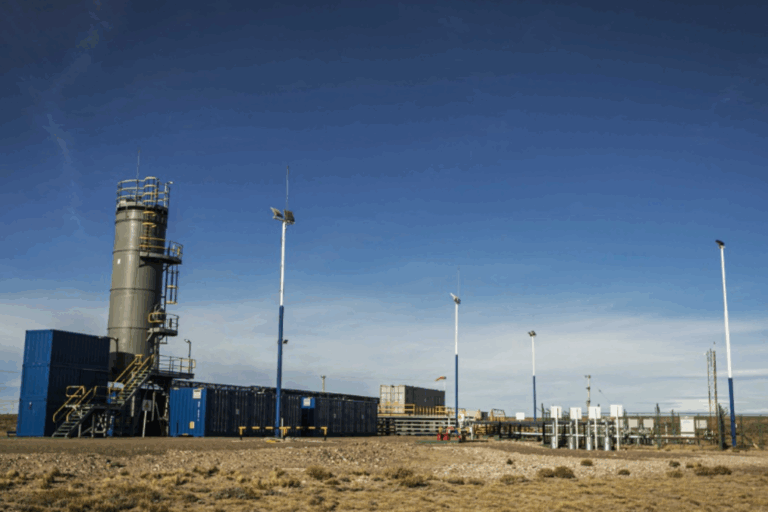 CGC, YPF, Manantiales Behr, Pecom, Capsa, Grupo San Martín Energía, Hugo Eurnekian, Horacio Marín, Banco Santander,