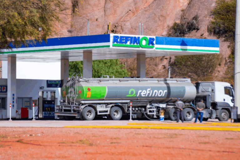 YPF, Refinor, Hidrocarburos del Norte, energía, petróleo, combustibles, refinerías, transporte de hidrocarburos,