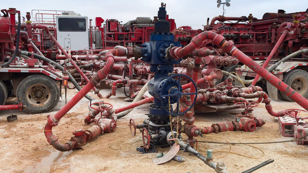 Vaca Muerta, refractura, pozos maduros, hidrocarburos, CAPEX, eficiencia, sostenibilidad, Calfrac, producción, innovación, SPE,
