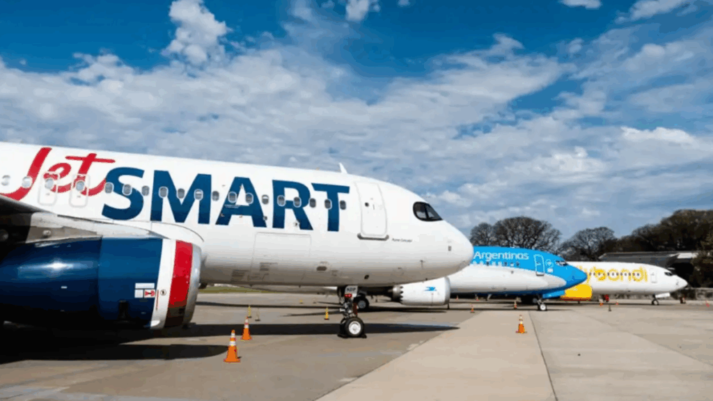 aerolíneas argentinas, flybondi, jetsmart, cybermonday, promociones, turismo, vuelos, descuentos,