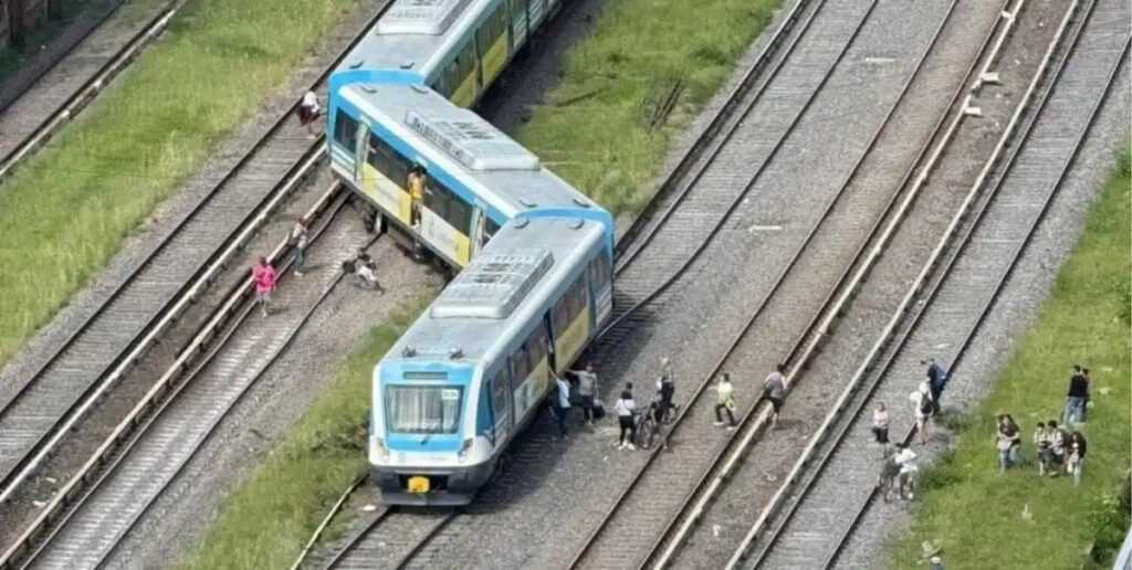 descarrilamiento, tren sarmiento, ferrocarril sarmiento, trenes, accidentes de trenes, accidente ferroviario