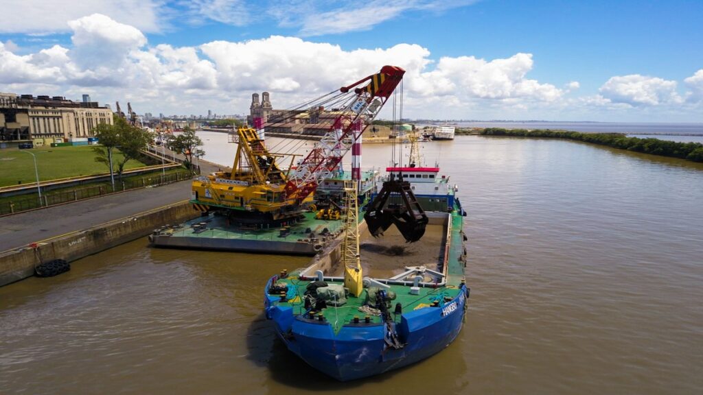 Hidrovía, Vía Navegable Troncal, draga,