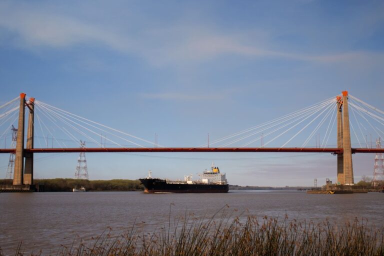 Hidrovía, Vía Navegable Troncal, buque,