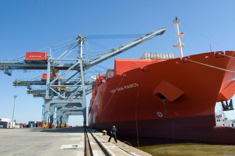 Puerto de Montevideo, contenedores, TCP, Montevideo