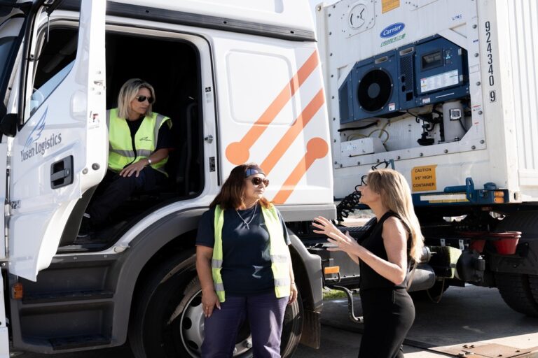 Yusen, TRP, mujeres, camiones, transporte pesado