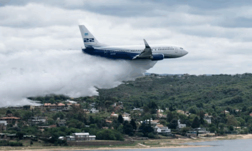 Boeing 737 Fireliner, incendios forestales, Chubut, Puerto Patriada, aviación hidrante, Santiago del Estero, operaciones aéreas, Servicio Nacional de Manejo del Fuego,