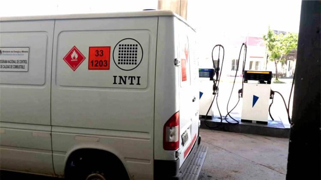 control de surtidores, estaciones de servicio, inti, resolucion 213/2025, control metrologico, verificacion de surtidores, laboratorios privados, calendario de control, ministerio de economia, boletin oficial, oaa, combustibles