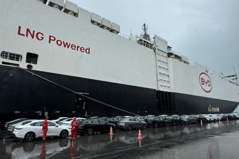 BYD, Vehículos eléctricos, BYD Changzhou, Movilidad sostenible, Industria automotriz, Logística marítima, Importaciones Argentina, Terminal Zárate,
