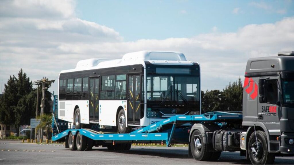 Transporte público, movilidad sustentable, GNC, buses urbanos, Mendoza, renovación de flota, energía limpia,