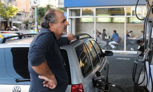 combustibles, estaciones de servicio, nafta premium, gasoil, consumo energético, mercado petrolero, YPF, Shell, Axion Energy, Puma Energy