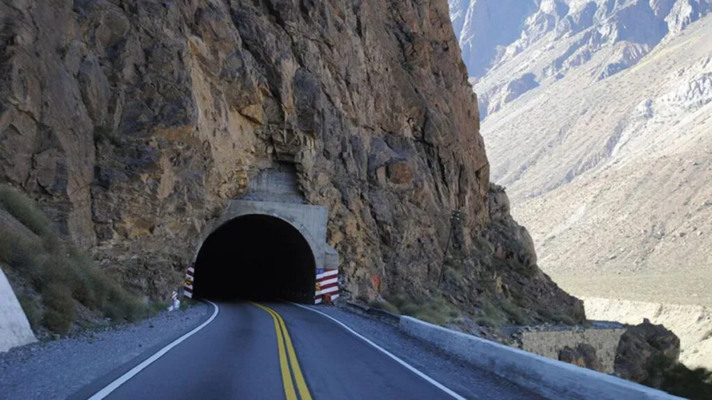 Las obras de alta montaña en Mendoza eliminan cuellos de botella logísticos para el transporte de concentrado de cobre.

