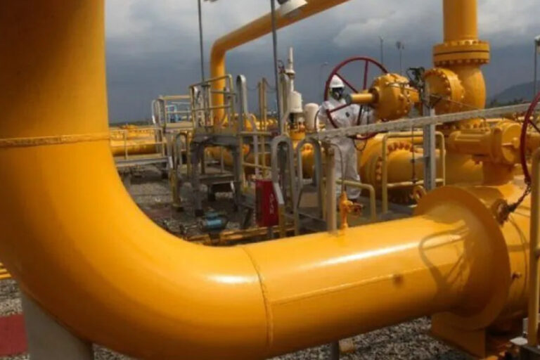 Vaca Muerta, gas natural, GNL, gasoducto, financiamiento internacional, bancos internacionales, JPMorgan, Citigroup, Santander, Southern Energy, Pan American Energy,