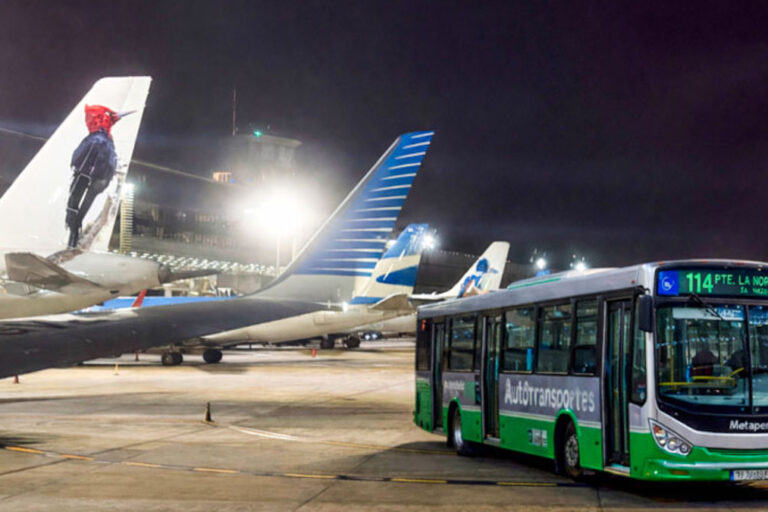 Transporte público, colectivos, Línea 114, Aeroparque Jorge Newbery, Secretaría de Transporte, Ministerio de Economía, ORSNA, Ciudad de Buenos Aires, conectividad urbana,