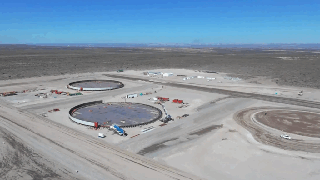 Vaca Muerta, VMOS, Sierra Grande, Punta Colorada, Río Negro, Neuquén, oleoductos, petróleo, exportaciones energéticas, infraestructura energética, YPF, Pluspetrol, Cuenca Neuquina, shale oil, inversión privada