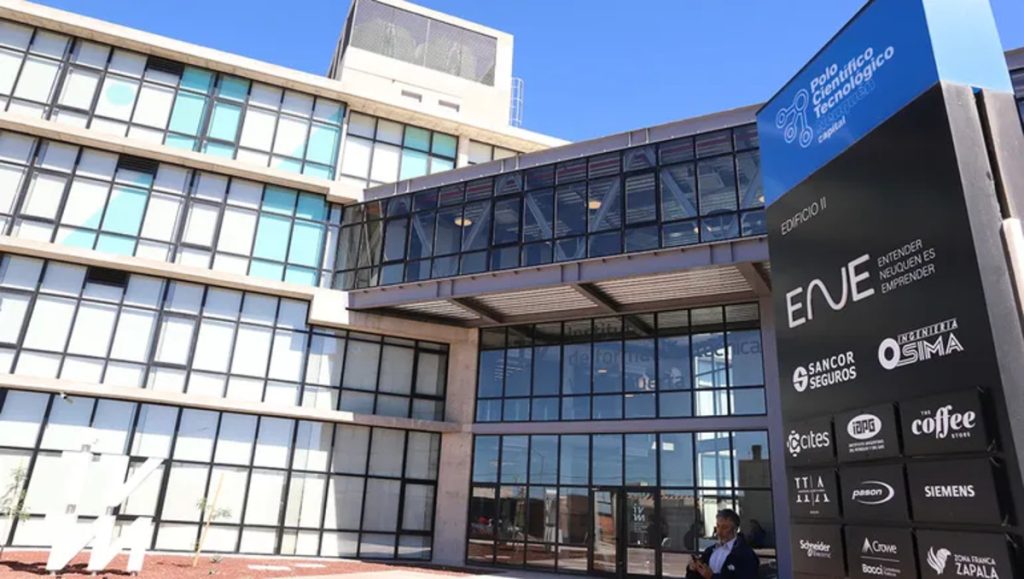 Inauguraron el Instituto Vaca Muerta en Neuquén