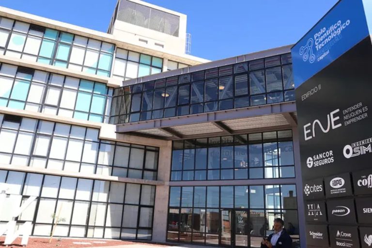 Inauguraron el Instituto Vaca Muerta en Neuquén