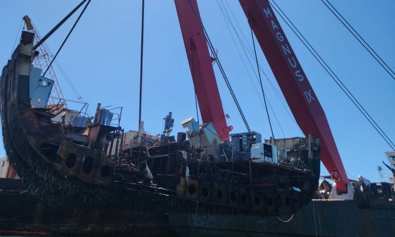 Servimagnus, draga, Puerto de Mar del Plata,