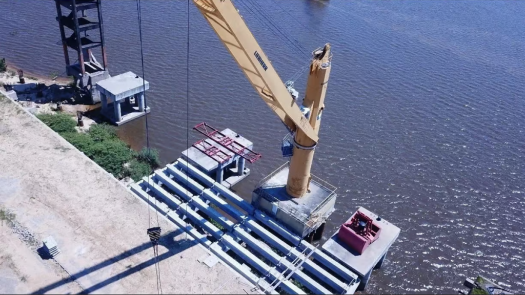 Hidrovía, Hidrovía Paraná-Paraguay, Vía Navegable Troncal, puertos argentinos, puertos del Norte Grande, logística del NEA, transporte de cargas, exportaciones argentinas, comercio exterior, navegación comercial, industria forestal, infraestructura portuaria, transporte fluvial, puertos de Entre Ríos, puertos de Corrientes, puertos de Misiones, puertos de Formosa, Puerto de Barranqueras