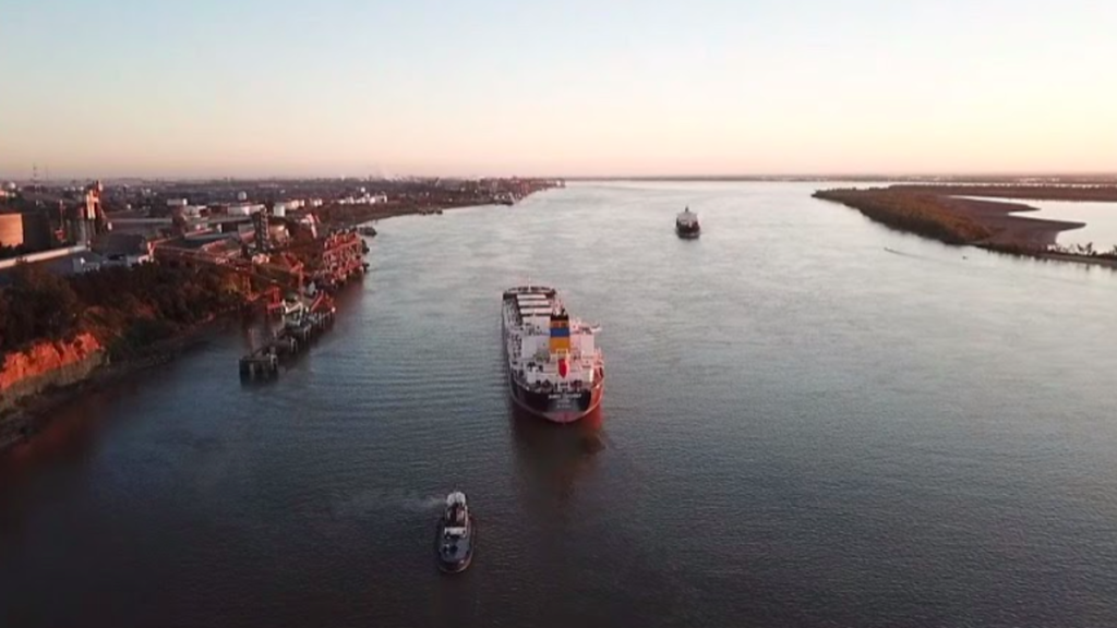 Gran Rosario, Rosario, Timbúes, San Lorenzo, Villa Constitución, puertos, Hidrovía, Vía Navegable Troncal, VNT, Paraná, transporte fluvial, transporte de cargas, logística, agroexportaciones,