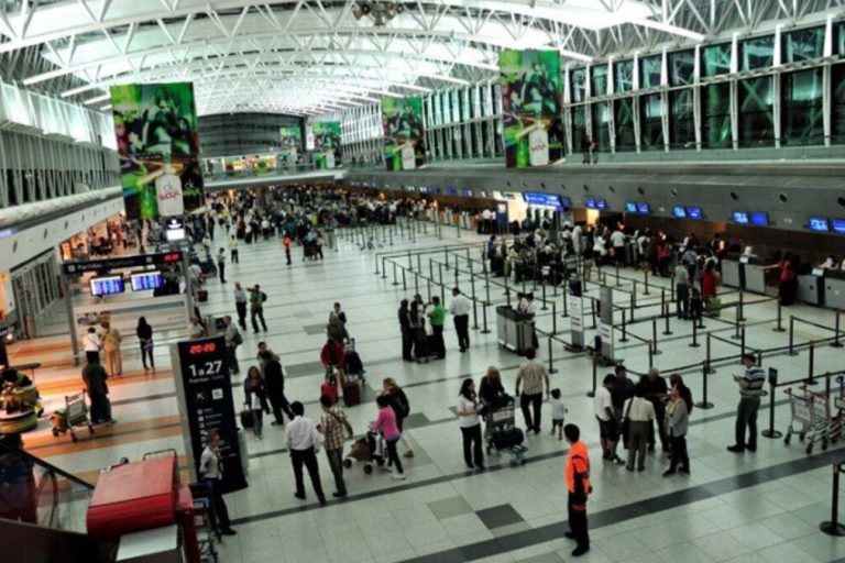 Aeropuertos Argentina, Aeropuertos Argentina 2000, Eduardo Eurnekian, Corporación América Airports, concesión aeroportuaria, aeropuertos, Ezeiza, Aeroparque, infraestructura aeroportuaria, inversiones, transporte aéreo, ORSNA
