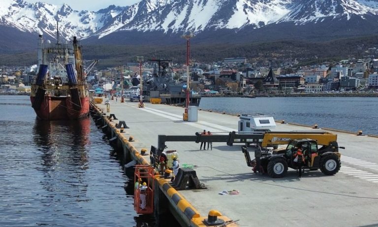 Puerto de Ushuaia, defensas, Ushuaia, ANPYN, Cruceros