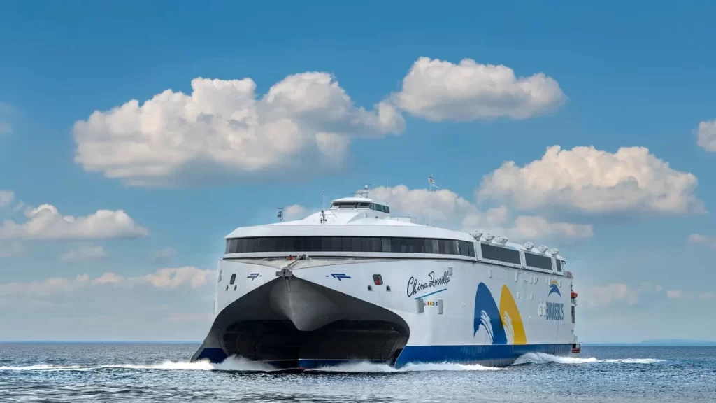 China Zorrilla, ferry, eléctrico, Buquebus,